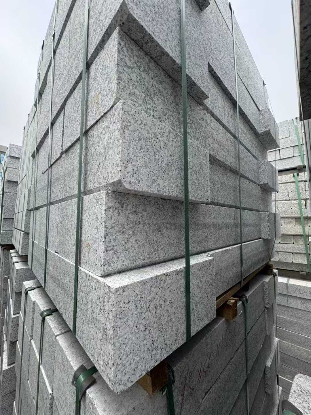 宁德芝麻白路牙石 马路牙子