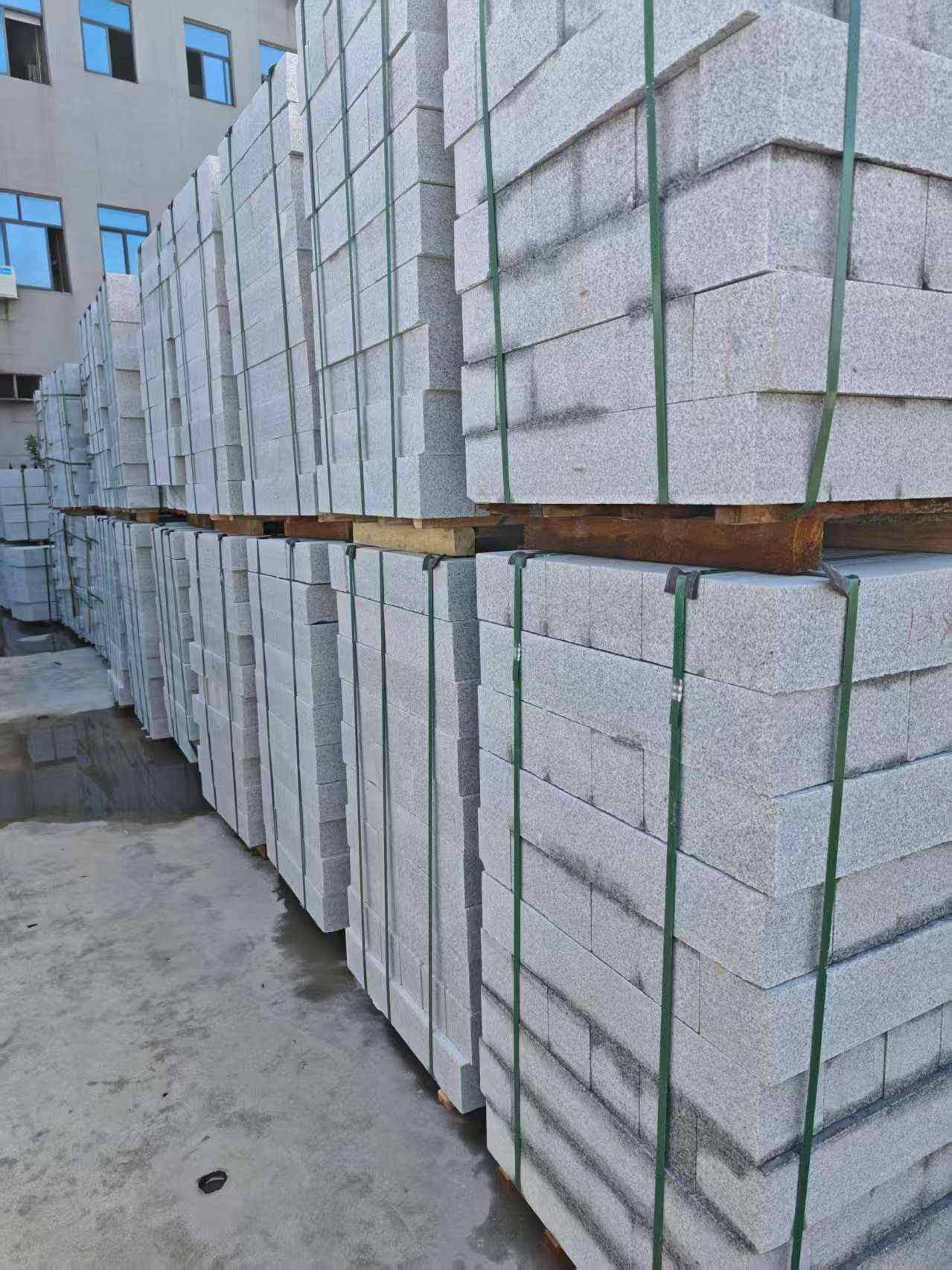 宁德芝麻白路牙石，路侧石