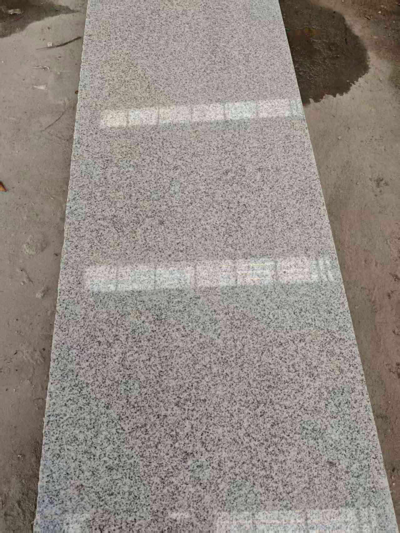 宁德芝麻白光面毛板